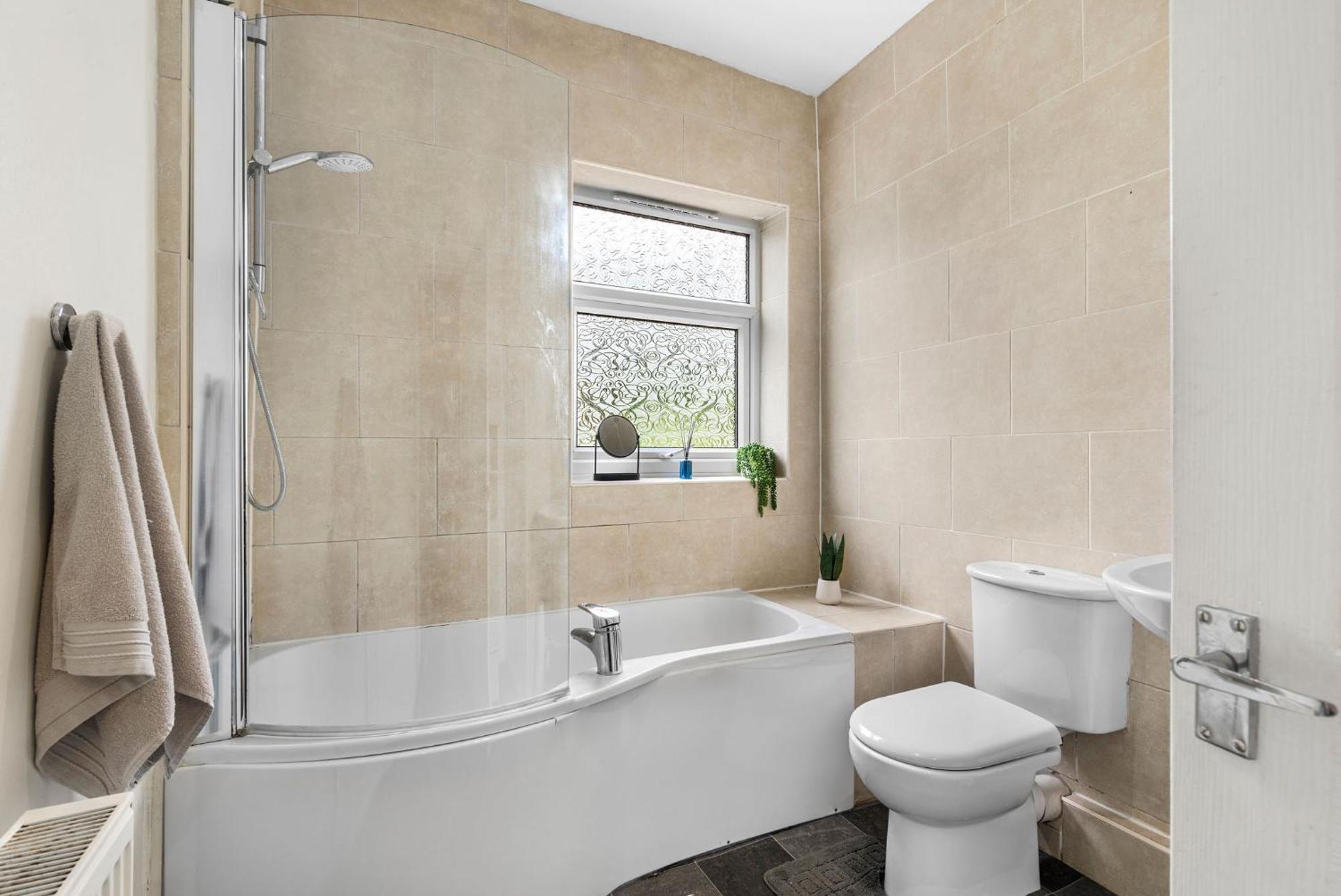 Hilltop Place Suites Near Meadowhall Sheffield Luaran gambar