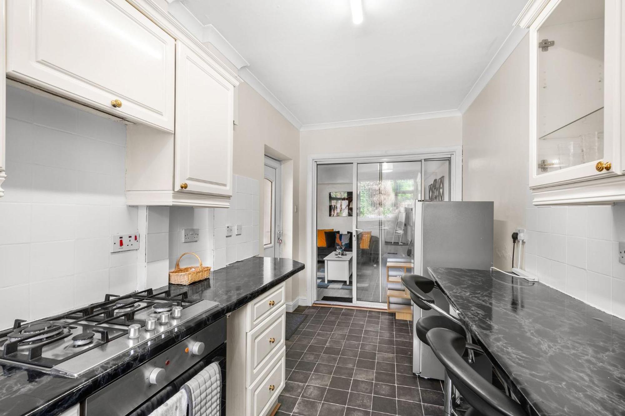 Hilltop Place Suites Near Meadowhall Sheffield Luaran gambar