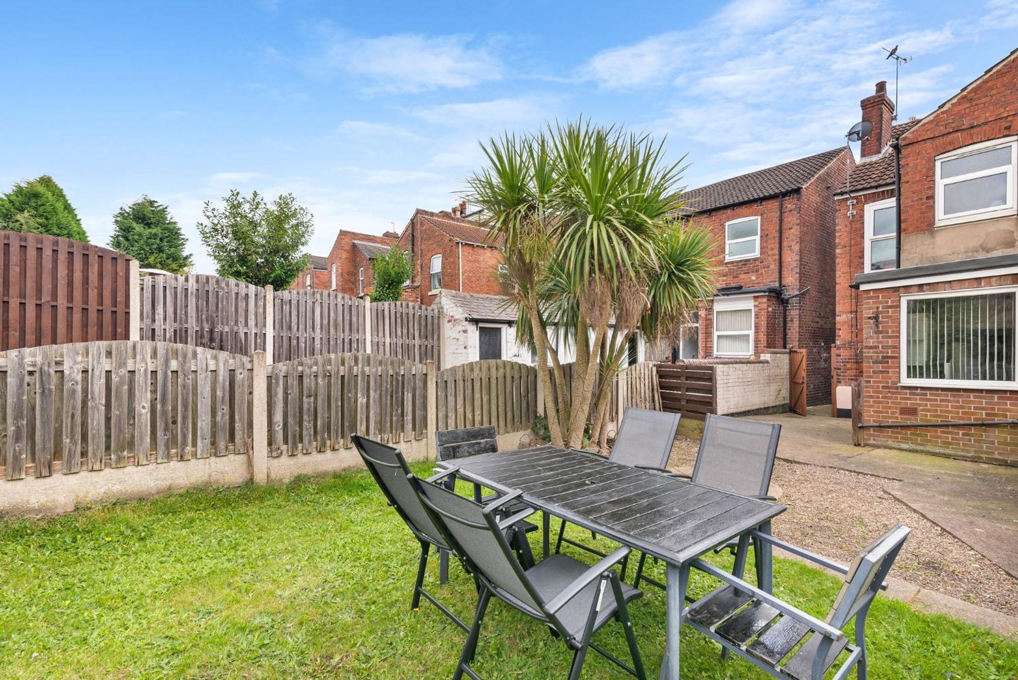 Hilltop Place Suites Near Meadowhall Sheffield Luaran gambar