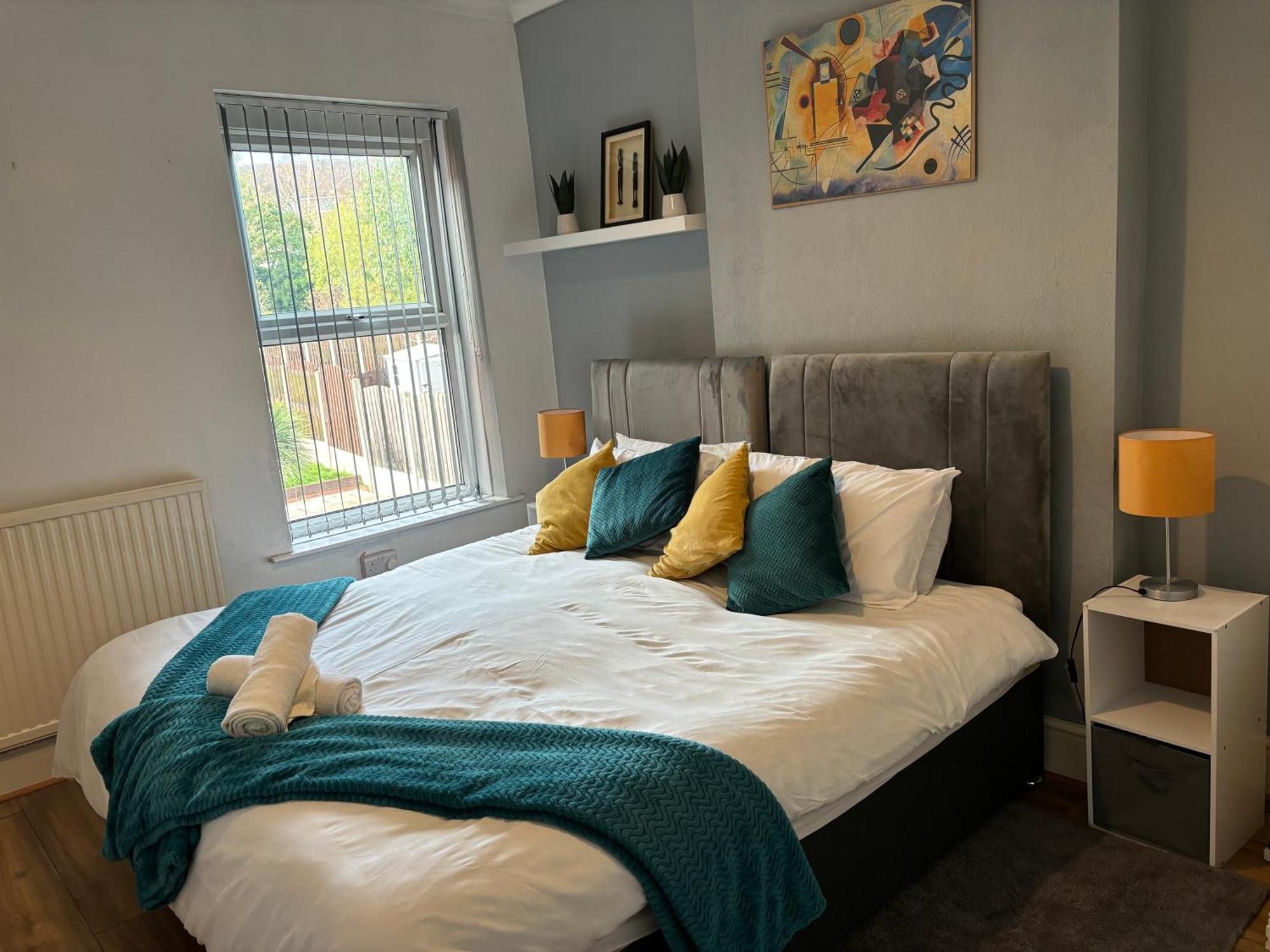 Hilltop Place Suites Near Meadowhall Sheffield Luaran gambar